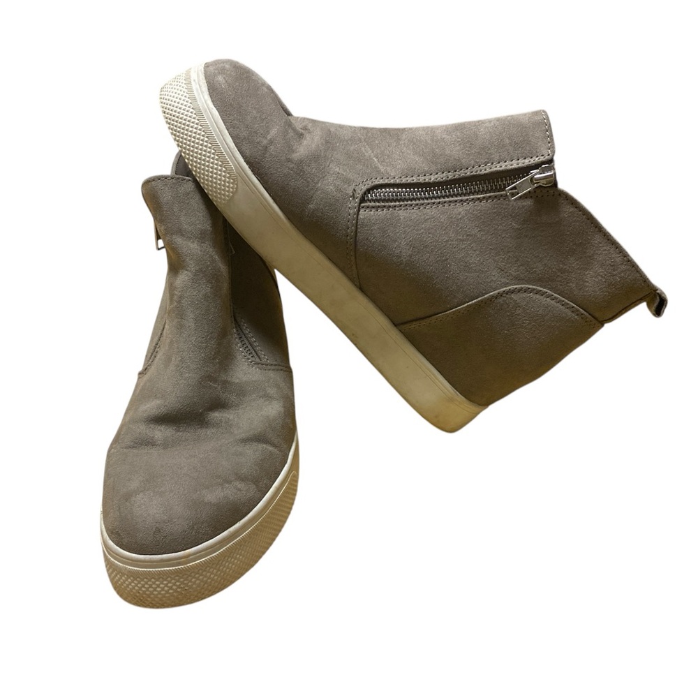 Time and Tru Women’s Gray Memory High Top Sneakers Size 9.5 Hidden Wedge Heel